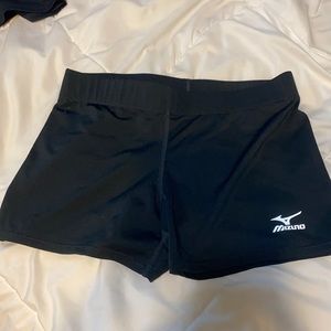 Mizuno black volleyball shorts a size large